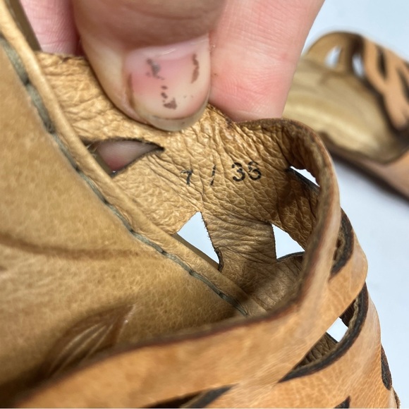 Born Mani Natura slide sandals perforated‎ tan leather women’s size 7/38 casual - Picture 8 of 8